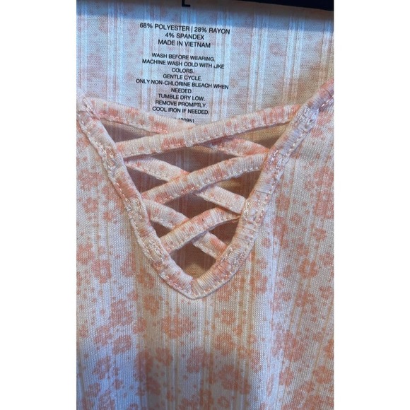 SO Peach Shirt Size Large - Picture 3 of 5